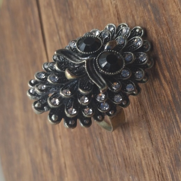 Owl Pinecone stretch ring R245 - Picture 3 of 4